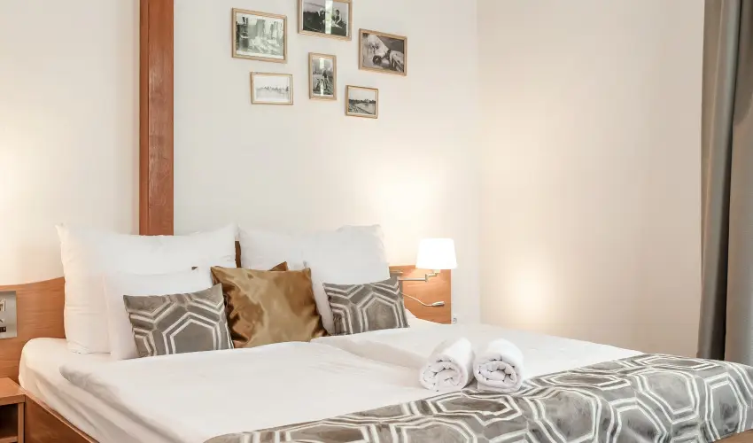 Hotel Anna Villa Balatonfldvr - Augusztus 20. (min. 2 j)