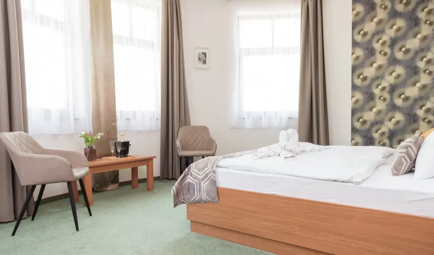 Hotel Anna Villa Balatonfldvr - Augusztus 20. (min. 2 j)