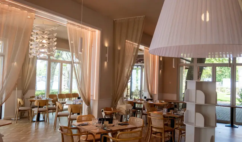 Hotel Anna Villa Balatonfldvr - Augusztus 20. (min. 2 j)