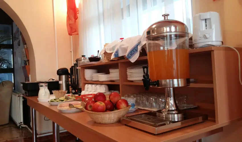 Therm�l Apartmanh�z Kom�rom - Augusztus 20.