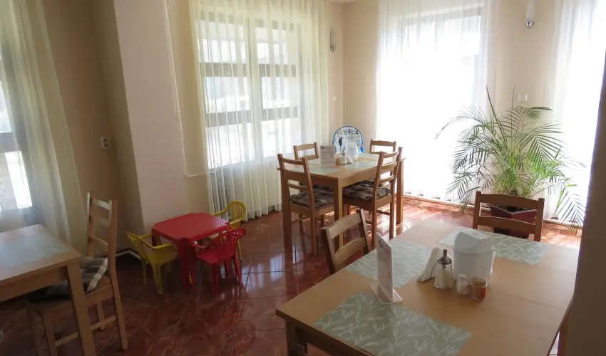 Therm�l Apartmanh�z Kom�rom - Augusztus 20.