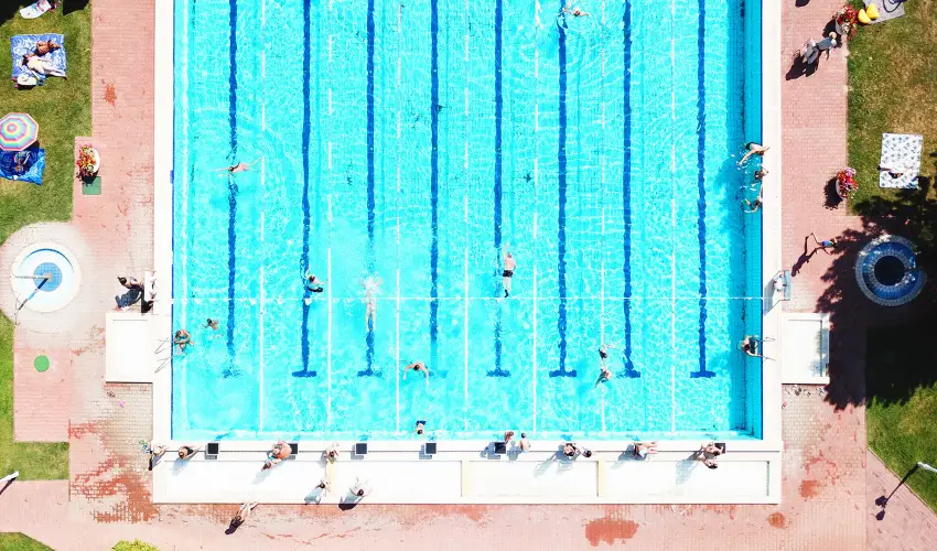 Therm�l Apartmanh�z Kom�rom - Augusztus 20.