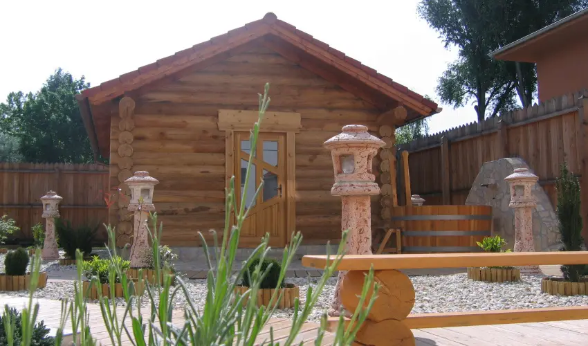 Therm�l Apartmanh�z Kom�rom - Augusztus 20.