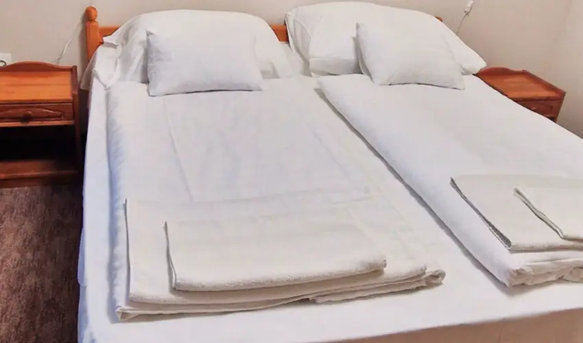 Therm�l Apartmanh�z Kom�rom - Augusztus 20.