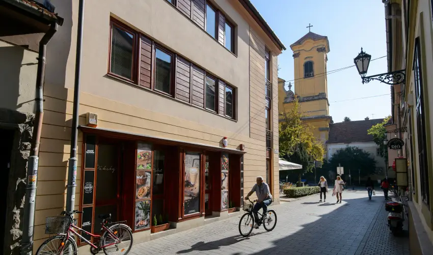 HR Apartmanh�z Eger - Augusztus 20. (min. 3 �j)