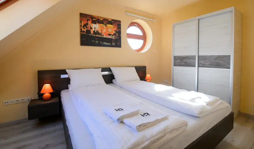 HR Apartmanh�z Eger - Augusztus 20. (min. 3 �j)