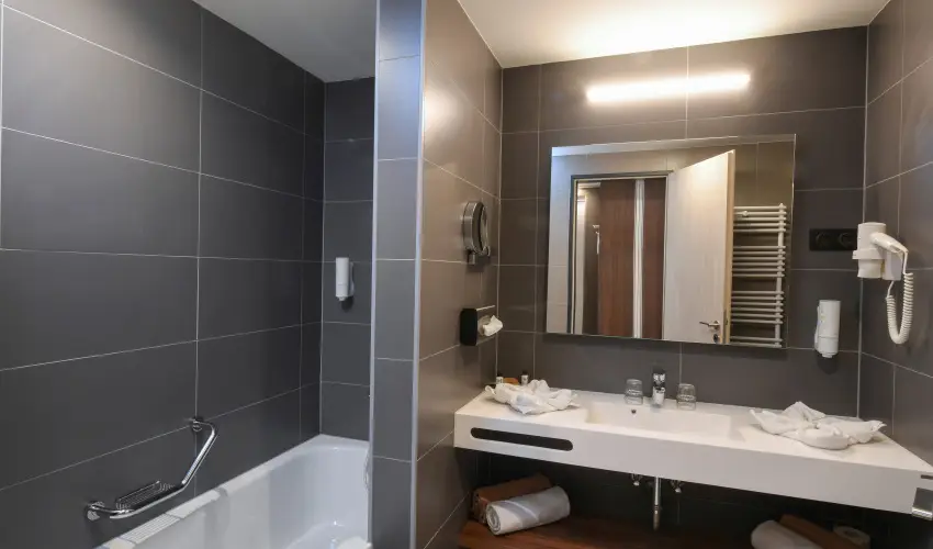 Hunguest Hotel S�st� Ny�regyh�za - S�st� - Augusztus 20. (min. 5 �j)