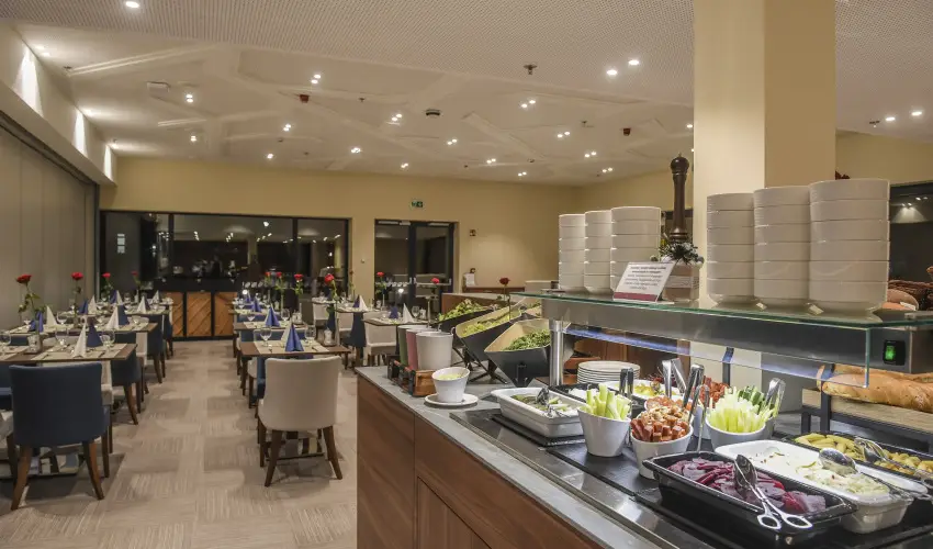 Hunguest Hotel S�st� Ny�regyh�za - S�st� - Augusztus 20. (min. 5 �j)