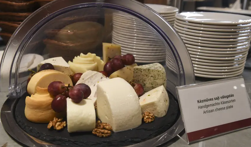 Hunguest Hotel S�st� Ny�regyh�za - S�st� - Augusztus 20. (min. 5 �j)