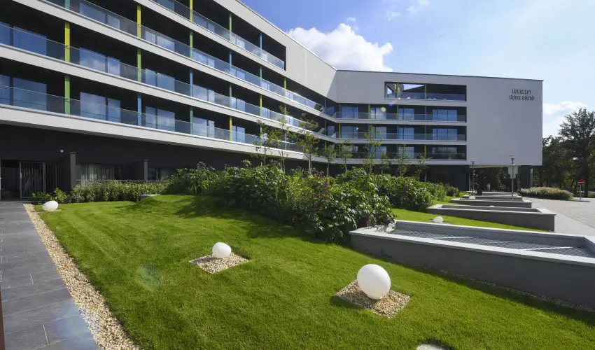 Hunguest Hotel S�st� Ny�regyh�za - S�st� - Augusztus 20. (min. 5 �j)