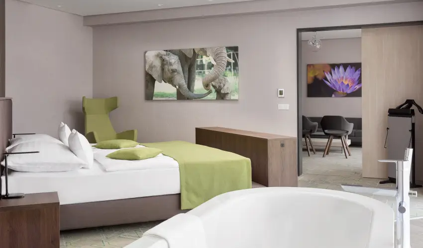 Hunguest Hotel S�st� Ny�regyh�za - S�st� - Augusztus 20. (min. 5 �j)