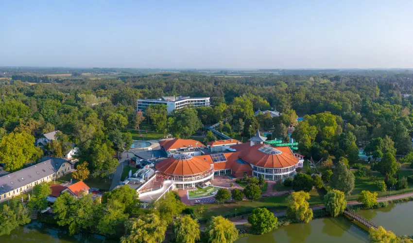 Hunguest Hotel S�st� Ny�regyh�za - S�st� - Augusztus 20. (min. 5 �j)