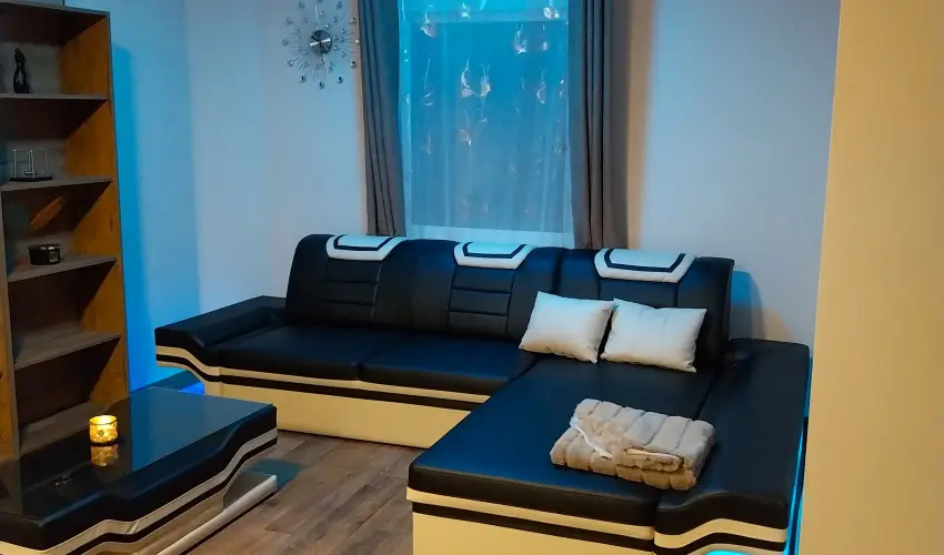 Hunor Vend�gh�z S�toralja�jhely - Augusztus 20. (min. 2 �j)