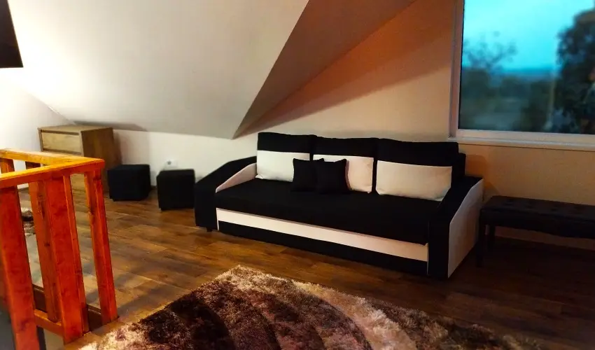 Hunor Vend�gh�z S�toralja�jhely - Augusztus 20. (min. 2 �j)