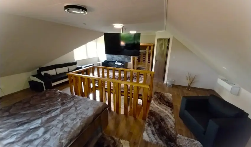 Hunor Vend�gh�z S�toralja�jhely - Augusztus 20. (min. 2 �j)