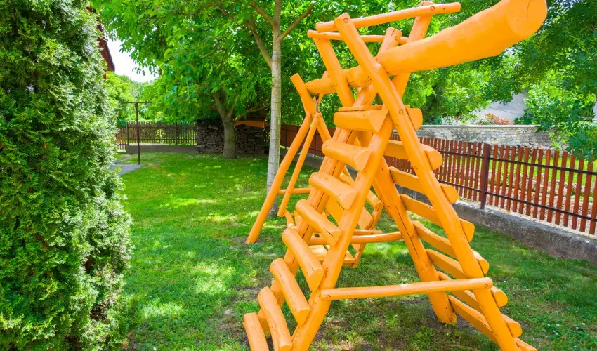 Huszr Vendghz rvnyes - Augusztus 20. (min. 3 j)