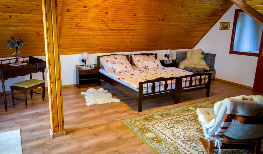 Huszr Vendghz rvnyes - Augusztus 20. (min. 3 j)