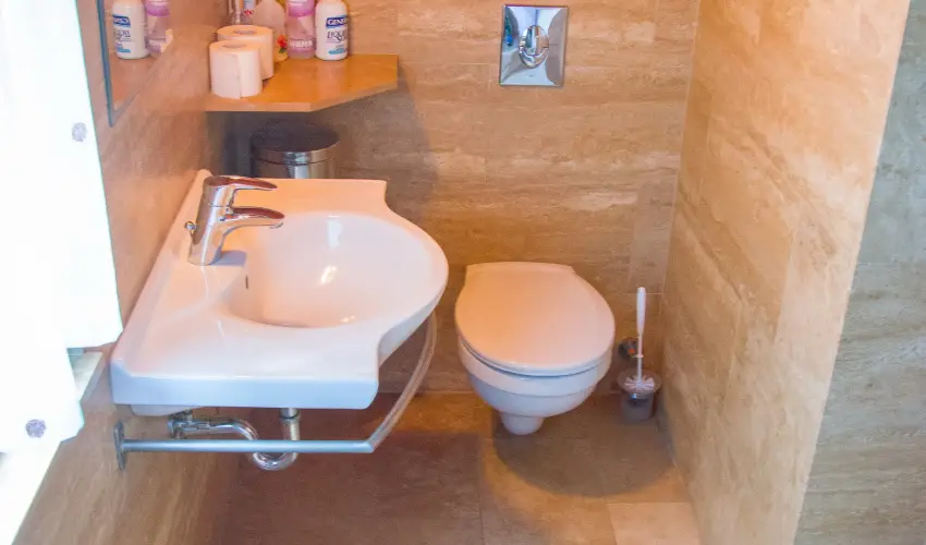 Huszr Vendghz rvnyes - Augusztus 20. (min. 3 j)