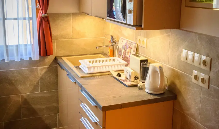 Huszr Vendghz rvnyes - Augusztus 20. (min. 3 j)