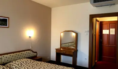 Hotel Imperial Gy�gysz�ll� Kisk�r�s