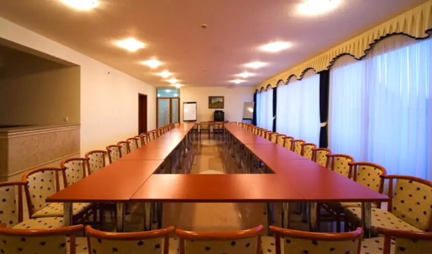 Hotel Imperial Gy�gysz�ll� Kisk�r�s - Augusztus 20. (min. 2 �j)