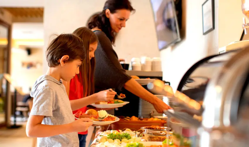 Hotel Imperial Gy�gysz�ll� Kisk�r�s - Augusztus 20. (min. 2 �j)