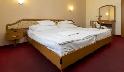 Hotel Imperial Gy�gysz�ll� Kisk�r�s