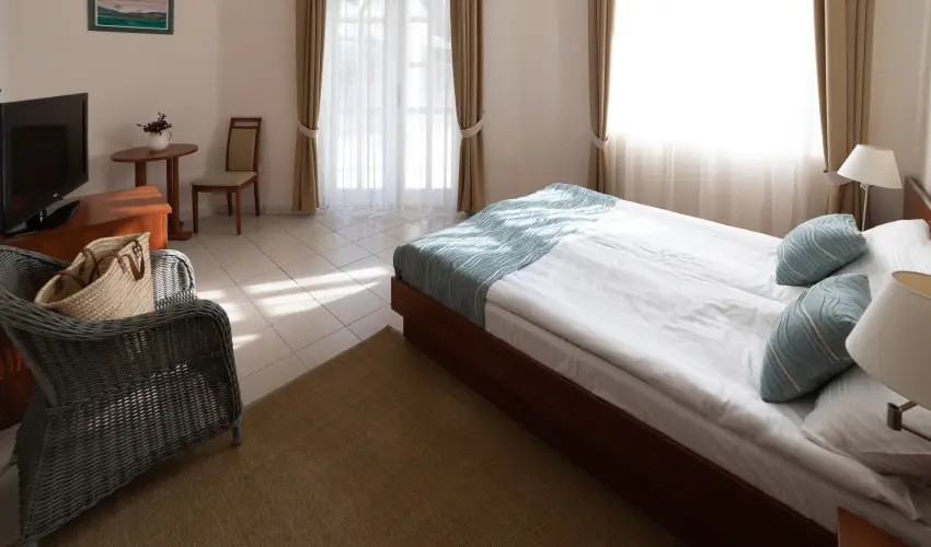 Zsanett Hotel Balatonkereszt�r - Augusztus 20.