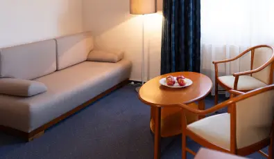 Zsanett Hotel Balatonkereszt�r