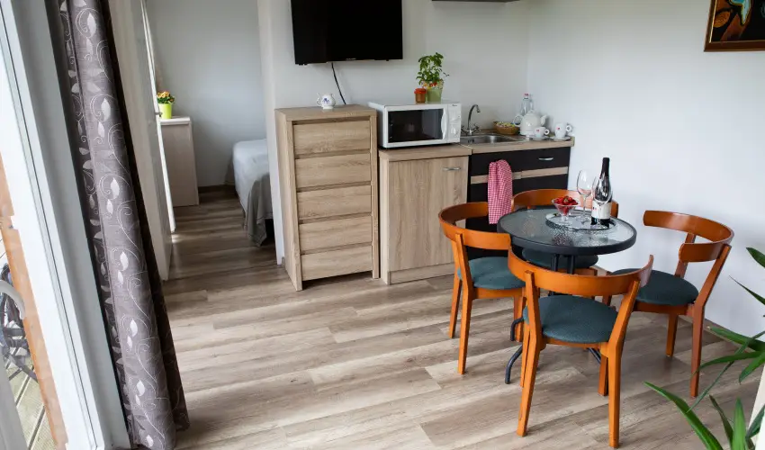 Zsanett Hotel Balatonkereszt�r - Augusztus 20.