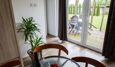 Zsanett Hotel Balatonkereszt�r