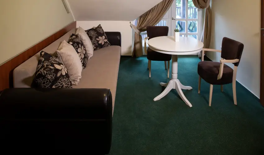 Zsanett Hotel Balatonkereszt�r - Augusztus 20.