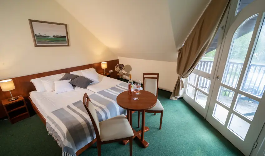 Zsanett Hotel Balatonkereszt�r - Augusztus 20.