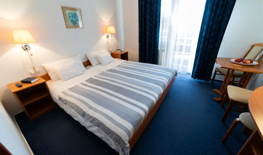 Zsanett Hotel Balatonkereszt�r - Augusztus 20.