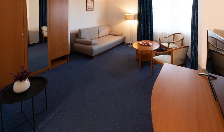 Zsanett Hotel Balatonkereszt�r - Augusztus 20.