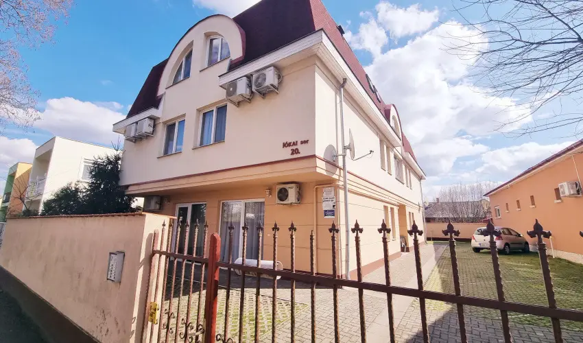 J�kai sor II. Apartman Hajd�szoboszl� - Augusztus 20.