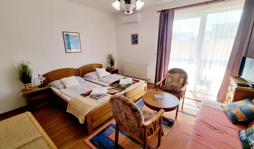 J�kai sor II. Apartman Hajd�szoboszl� - Augusztus 20.