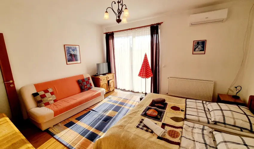 J�kai sor II. Apartman Hajd�szoboszl� - Augusztus 20.
