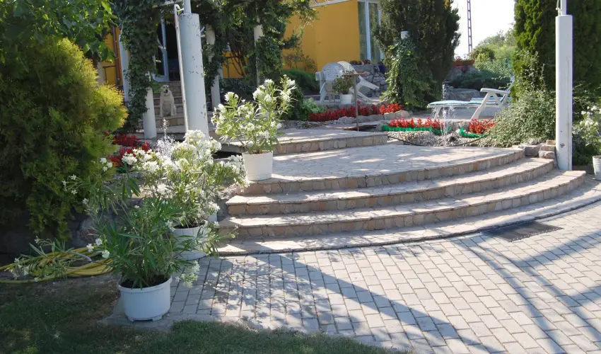 Judit Panzi� Tapolca-Gyulakeszi - Augusztus 20. (min. 2 �j)