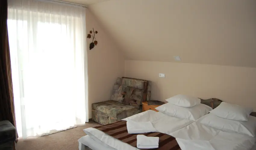 Judit Panzi� Tapolca-Gyulakeszi - Augusztus 20. (min. 2 �j)