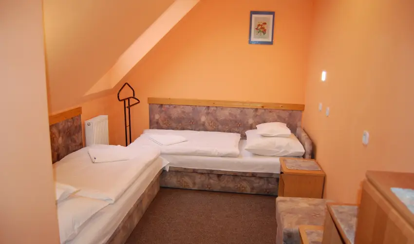 Judit Panzi� Tapolca-Gyulakeszi - Augusztus 20. (min. 2 �j)