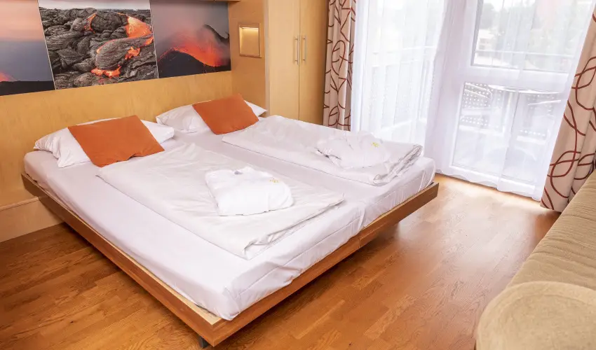 Vulkn Wellness Hotel s Kemping Celldmlk - Augusztus 20. (min. 2 j)