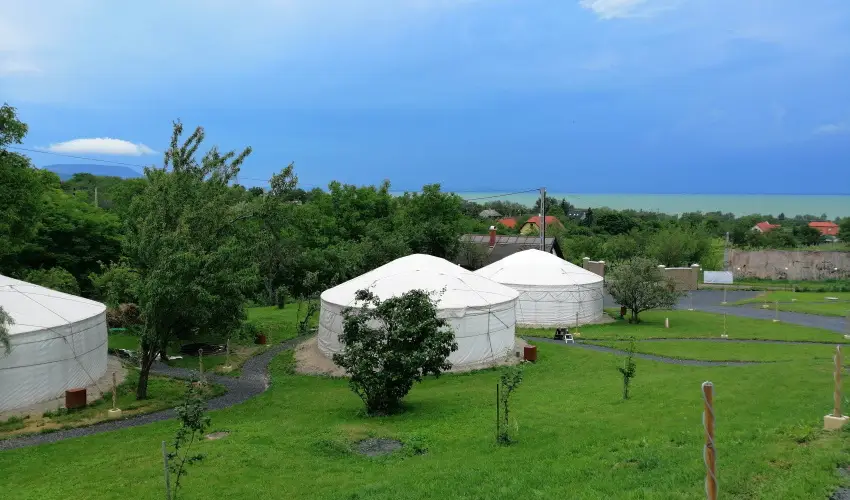 Jurta Spirit Hotel Balatongy�r�k - Augusztus 20.