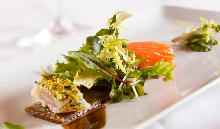 Krolyi Kastly Hotel & Restaurant  Fehrvrcsurg - Augusztus 20.