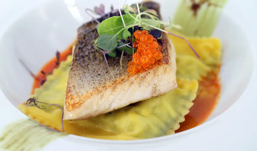 Krolyi Kastly Hotel & Restaurant  Fehrvrcsurg - Augusztus 20.