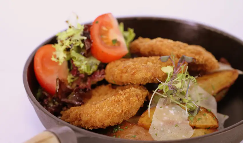 Krolyi Kastly Hotel & Restaurant  Fehrvrcsurg - Augusztus 20.