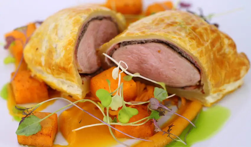 Krolyi Kastly Hotel & Restaurant  Fehrvrcsurg - Augusztus 20.