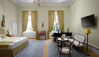 Krolyi Kastly Hotel & Restaurant  Fehrvrcsurg