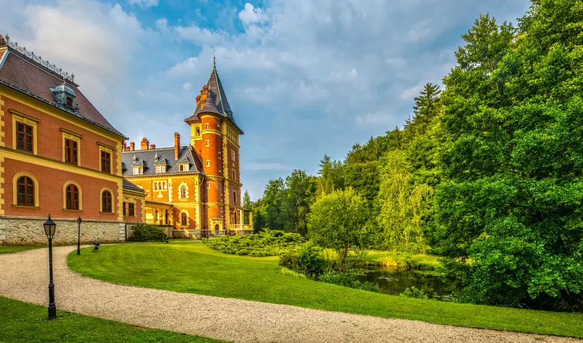 Kastlyhotel Sasvr Pardsasvr - Augusztus 20. (min. 2 j)