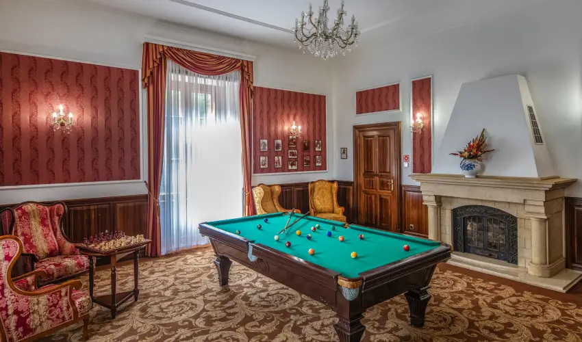 Kastlyhotel Sasvr Pardsasvr - Augusztus 20. (min. 2 j)